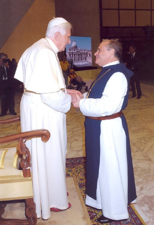 Papst Benedikt XVI und Bischof Roux